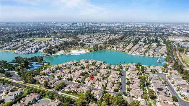 Irvine, CA 92614,21 Cedarlake #57