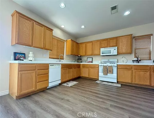 Perris, CA 92571,1011 Whimbrel Way