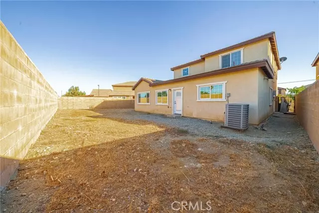 Fontana, CA 92335,15718 Dianthus Avenue