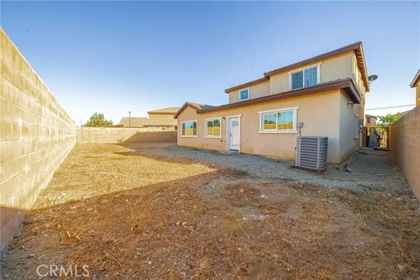 Fontana, CA 92335,15718 Dianthus Avenue