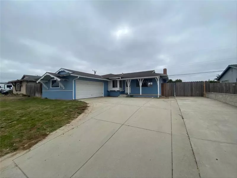 204 Downing Lane, Santa Maria, CA 93455