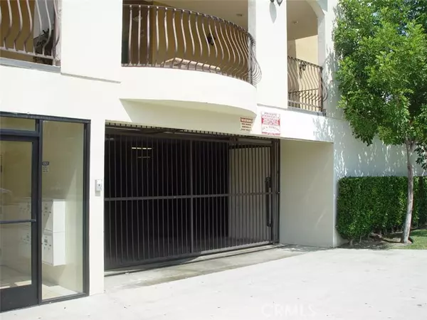 Panorama City, CA 91402,9201 Tobias Avenue #4