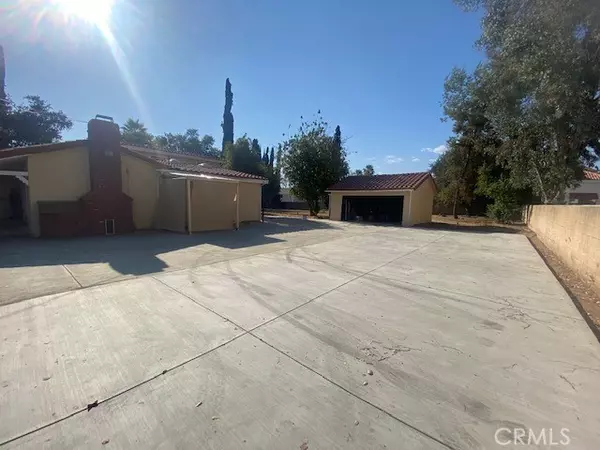 Glendora, CA 91740,619 W Gladstone Street