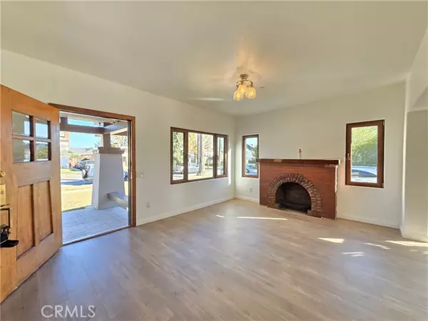 215 N Granada Avenue, Alhambra, CA 91801