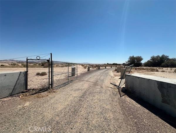 30453 Berry Road, Newberry Springs, CA 92365