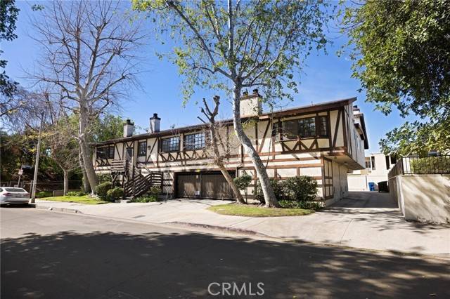 4633 Ben Avenue #2,  Valley Village,  CA 91607