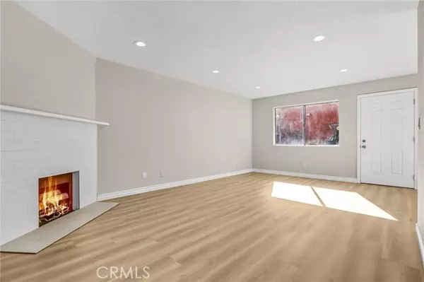 Panorama City, CA 91402,14265 Terra Bella Street #43