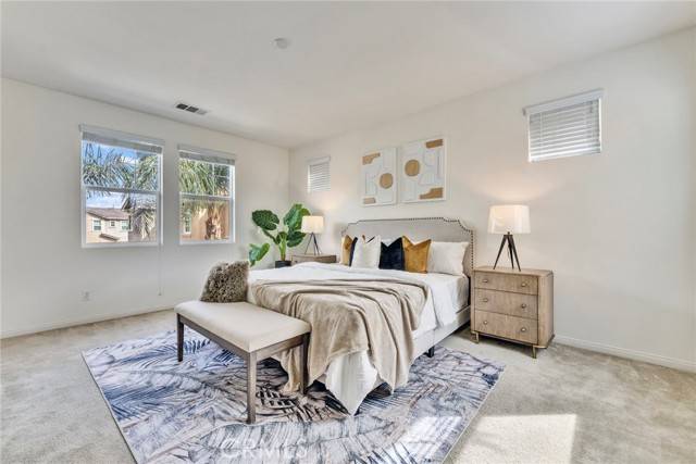 Eastvale, CA 92880,5864 Silveira Street