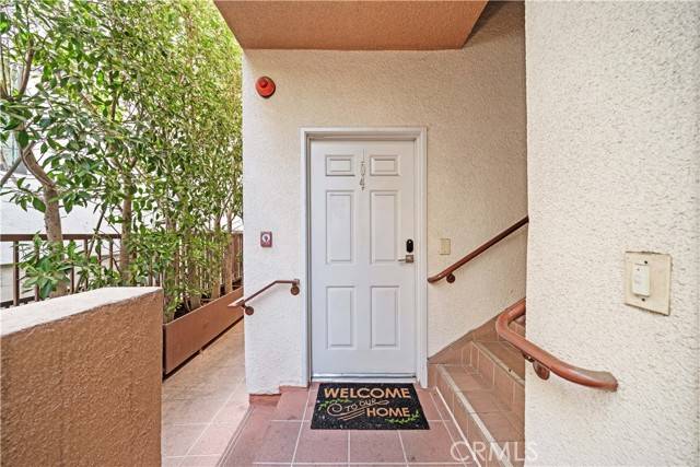 945 N Hudson Avenue #104, Los Angeles, CA 90038