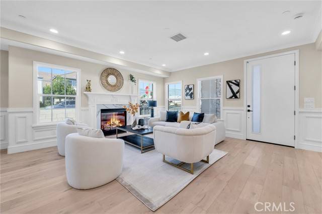 San Gabriel, CA 91775,6819 Oak Avenue