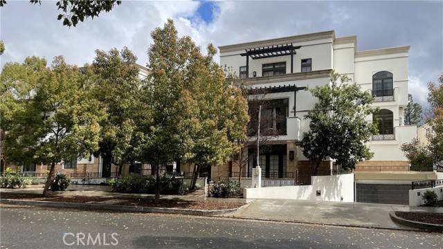 Pasadena, CA 91101,288 S Oakland Avenue #209