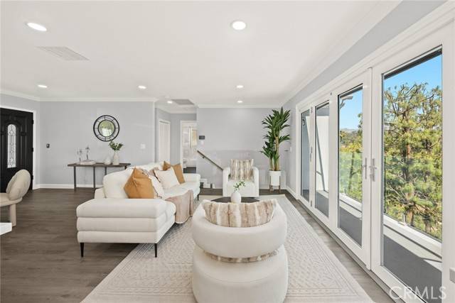 Pasadena, CA 91105,334 Anita Drive