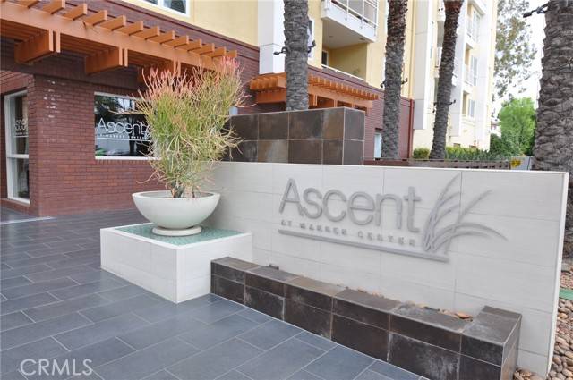 21301 Erwin Street #520, Woodland Hills, CA 91367