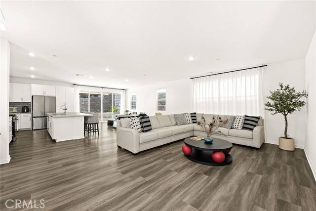 Fontana, CA 92336,15842 Caterpillar Drive