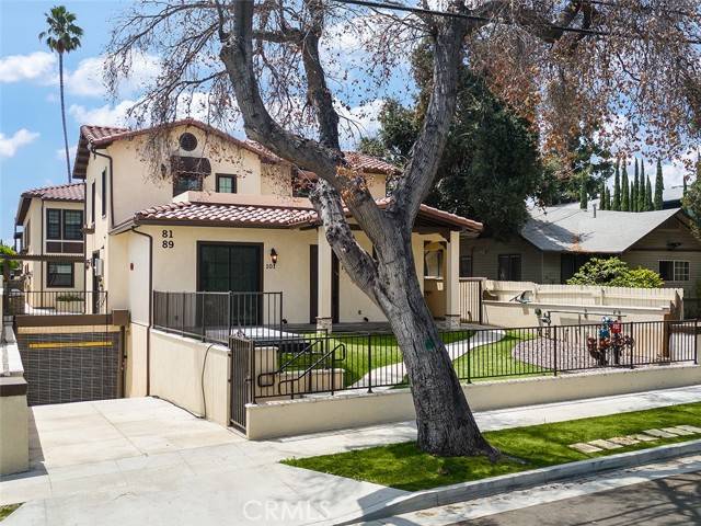 81 N Grand Oaks Ave #102, Pasadena, CA 91107