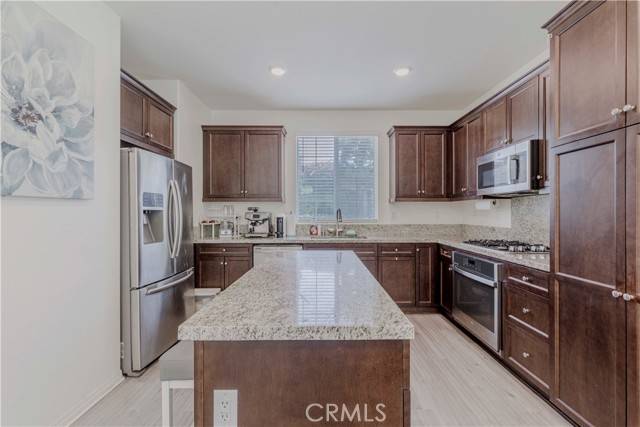 Eastvale, CA 92880,14533 Verona Place