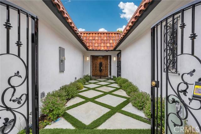 80 Seton Road, Irvine, CA 92612