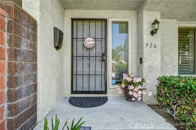 926 W Lamark Lane, Anaheim, CA 92802