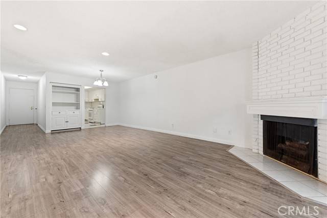 Glendale, CA 91203,333 Burchett Street #103