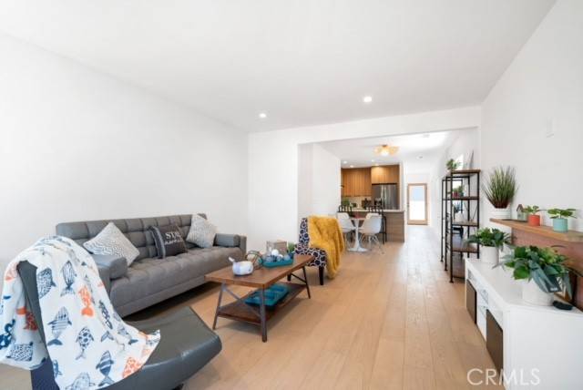 Los Angeles, CA 90039,2672 Newell Street