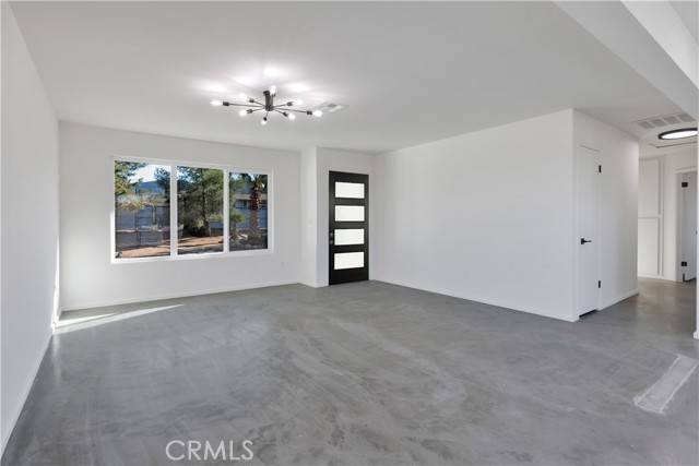 Joshua Tree, CA 92252,61638 La Jolla Drive