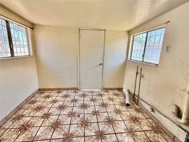South El Monte, CA 91733,2516 Tamora Avenue