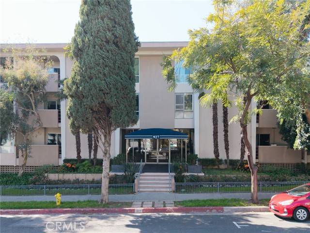927 N Kings Road #212, West Hollywood, CA 90069