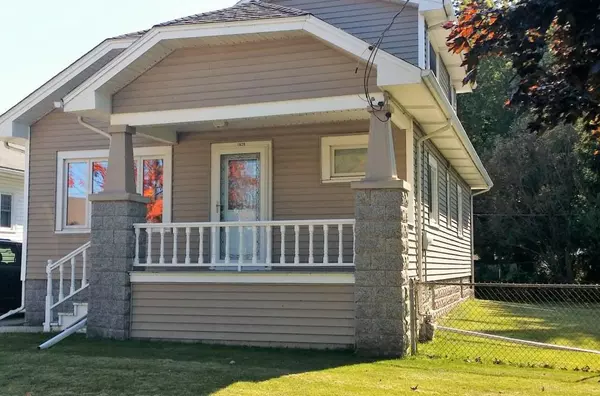 1629 Lakewood AVENUE, Mount Pleasant, WI 53403