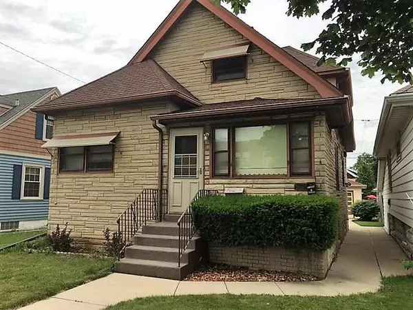 3736 E Hammond AVENUE, Cudahy, WI 53110
