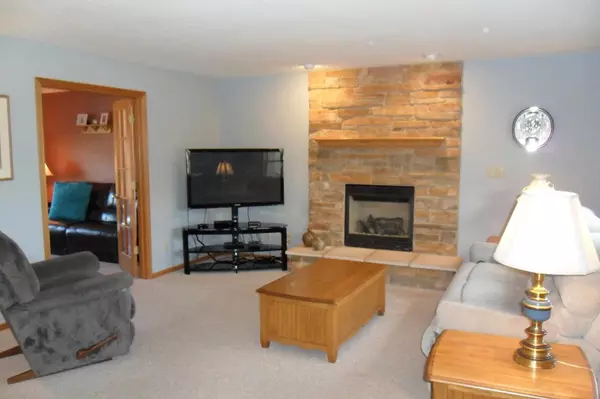 Oak Creek, WI 53154,871 W Riverside Dr