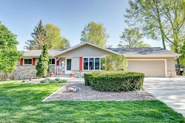 141 Woodridge RD, West Bend, WI 53095