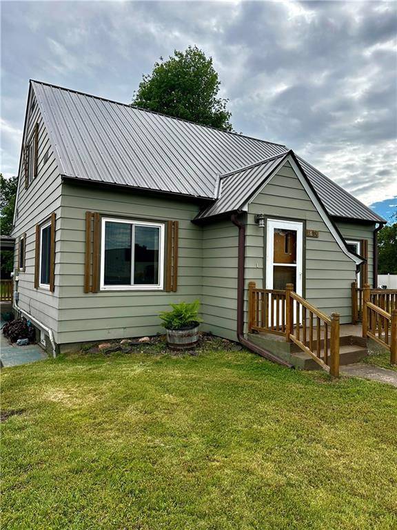 1824 17th Avenue, Bloomer, WI 54724