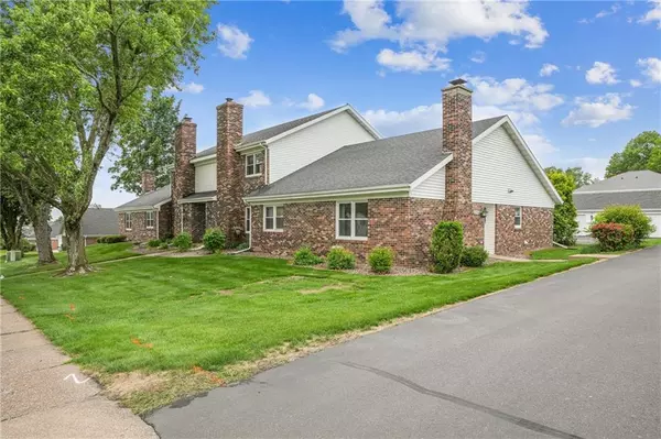 2114 Black Avenue #D2, Eau Claire, WI 54703