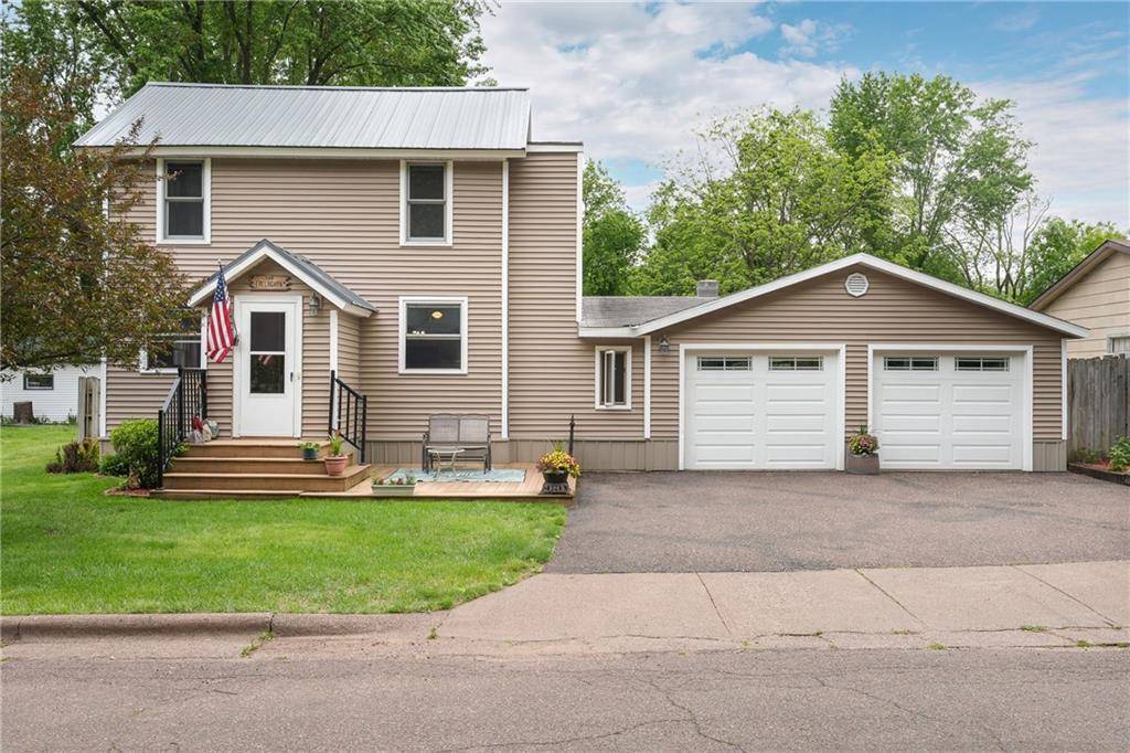 608 Grove Street, Chippewa Falls, WI 54729