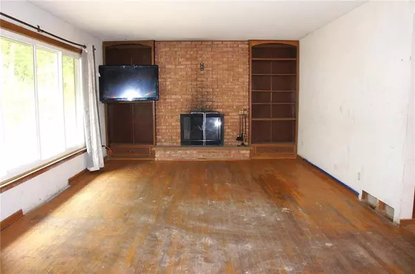 Eau Claire, WI 54703,4786 Shore Drive