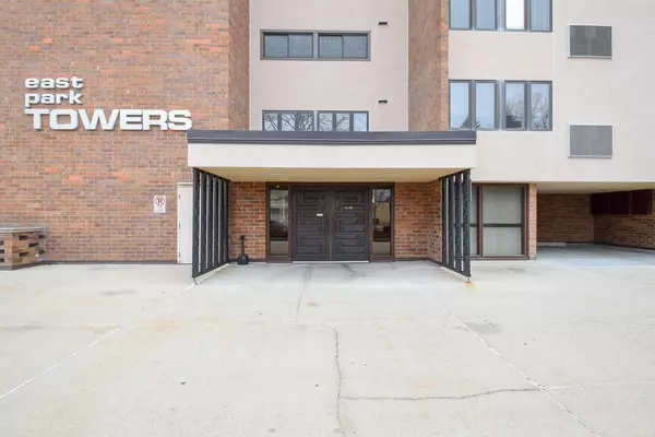 111 11th St #3BS, Racine, WI 53403