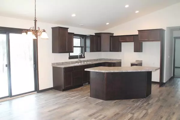 Holmen, WI 54636,1614 Cherry LN S