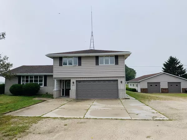 W2593 Woodland ROAD, Sheboygan Falls, WI 53085