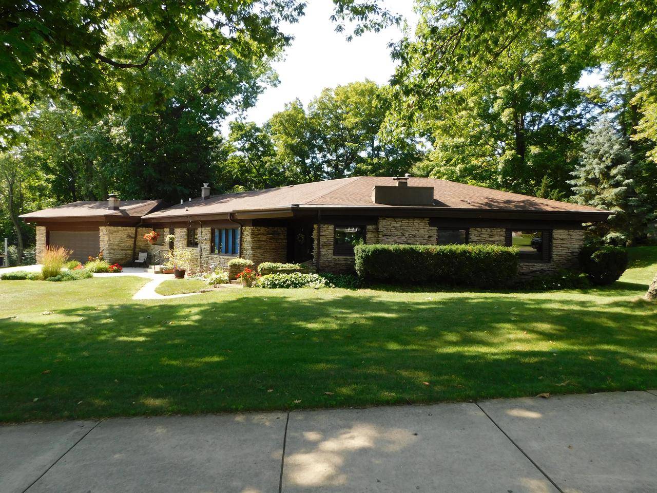 Grafton, WI 53024,1735 Falls ROAD