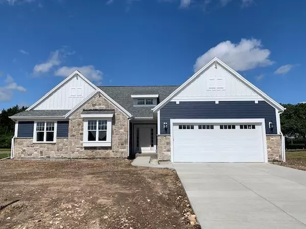 35418 Mineral Springs Blvd, Summit, WI 53066