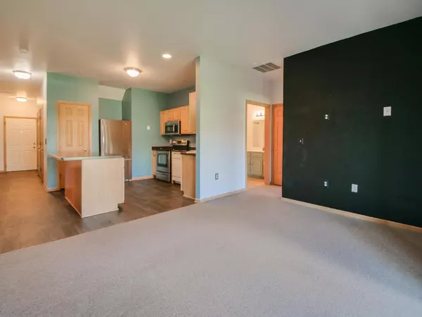 Pleasant Prairie, WI 53158,6746 100th PLACE #G