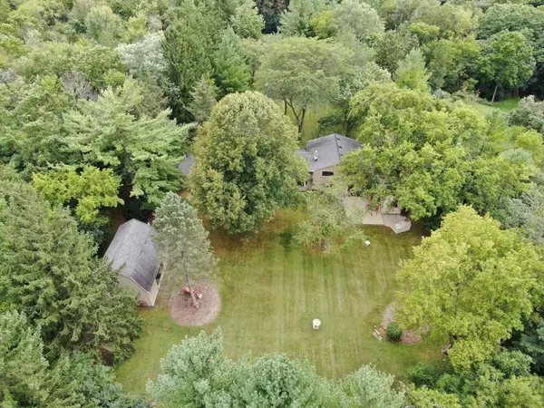 S72W12722 Tess Corners Dr, Muskego, WI 53150