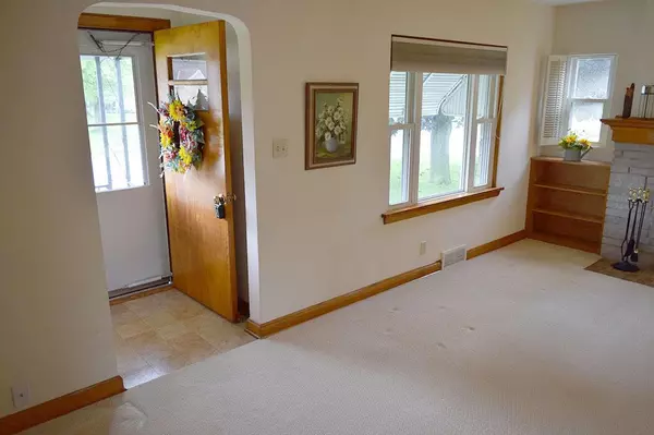 South Milwaukee, WI 53172,408 Menomonee AVENUE