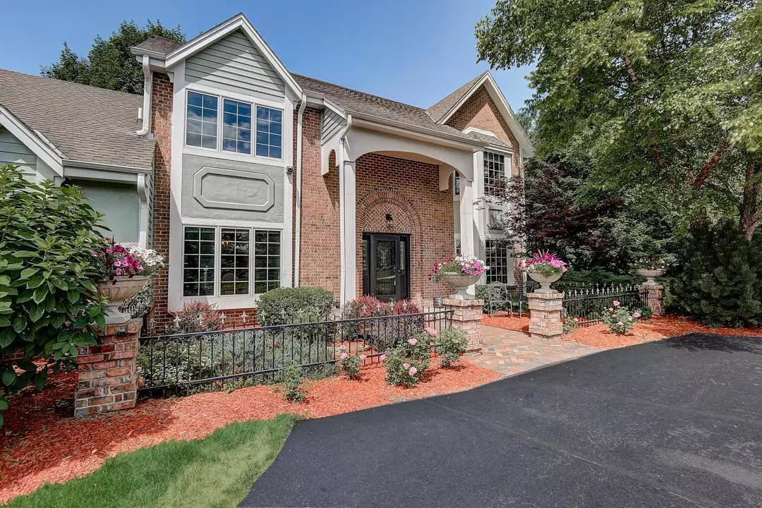 Brookfield, WI 53045,955 Auburn DRIVE