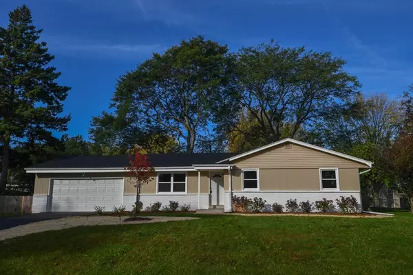 8423 N 52nd St, Brown Deer, WI 53223