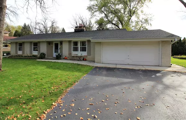 26815 Lakeview Dr, Waterford, WI 53185