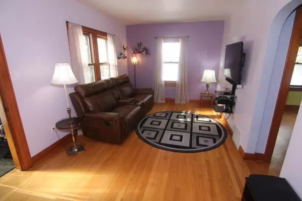 Wauwatosa, WI 53226,11110 W Wells St