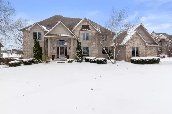 W4727 Pebble Dr, Elkhorn, WI 53121