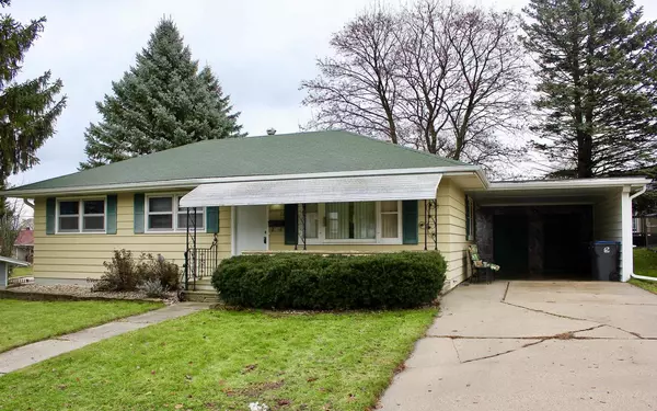 27 Fond Du Lac Ave, Plymouth, WI 53073