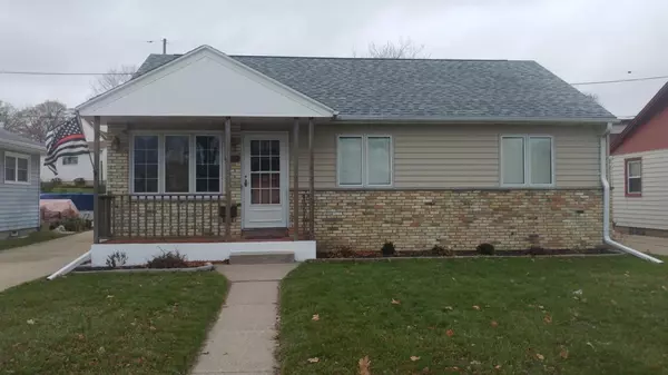 4049 S Hately Ave, Saint Francis, WI 53235